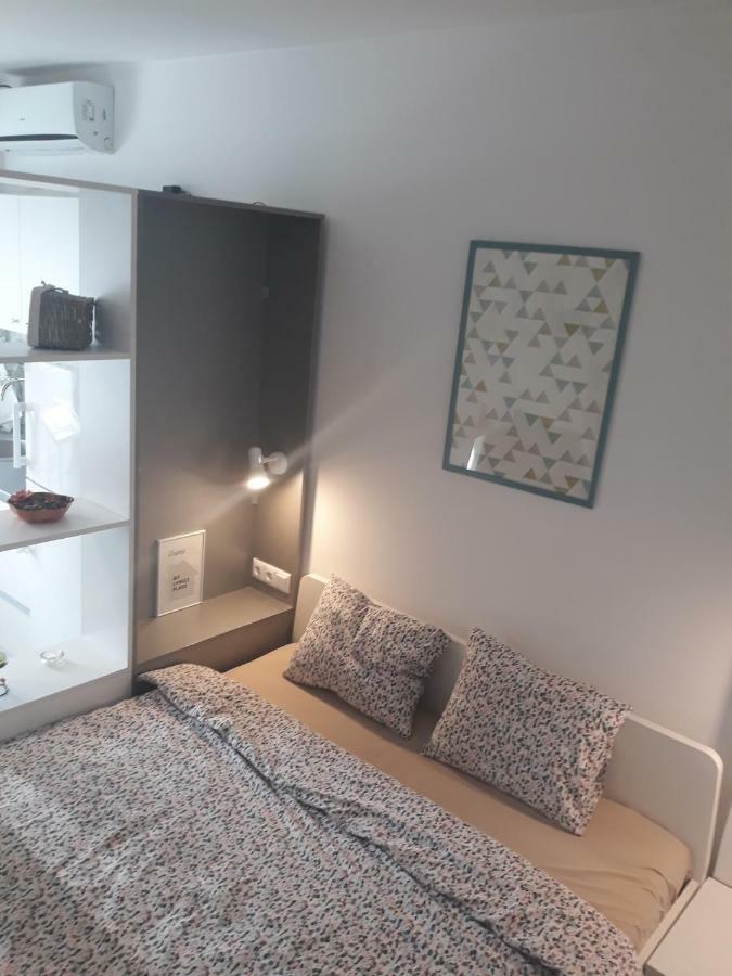 Cozy Central Studio Boekarest Buitenkant foto